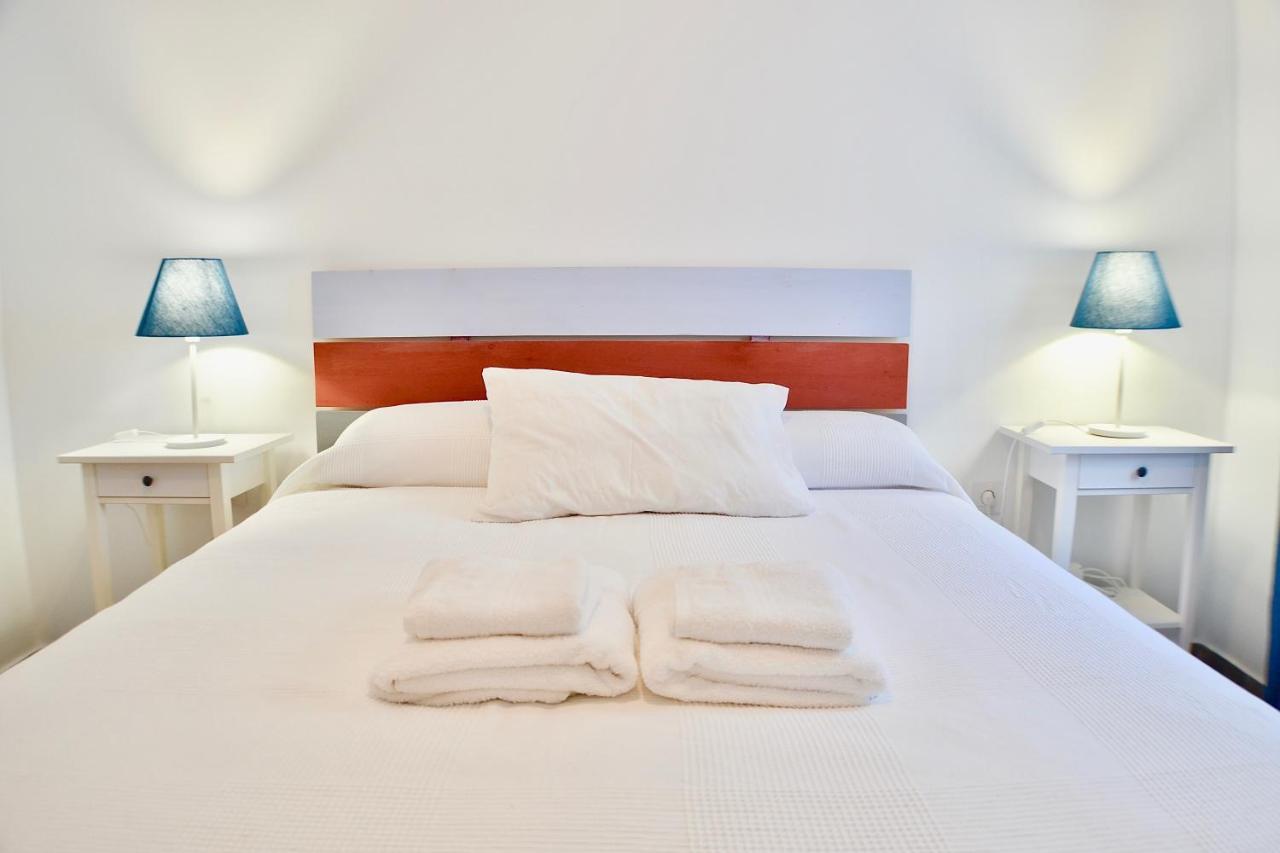 Acogedor Apt 8Pax 4Bdr 2Bth - Cozyhomesevilla1 Extérieur photo