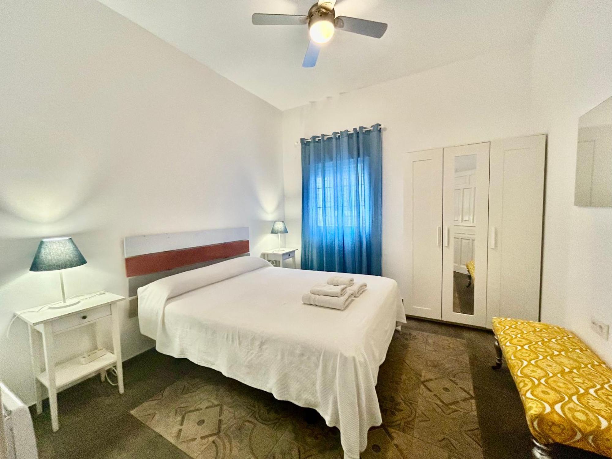 Acogedor Apt 8Pax 4Bdr 2Bth - Cozyhomesevilla1 Extérieur photo