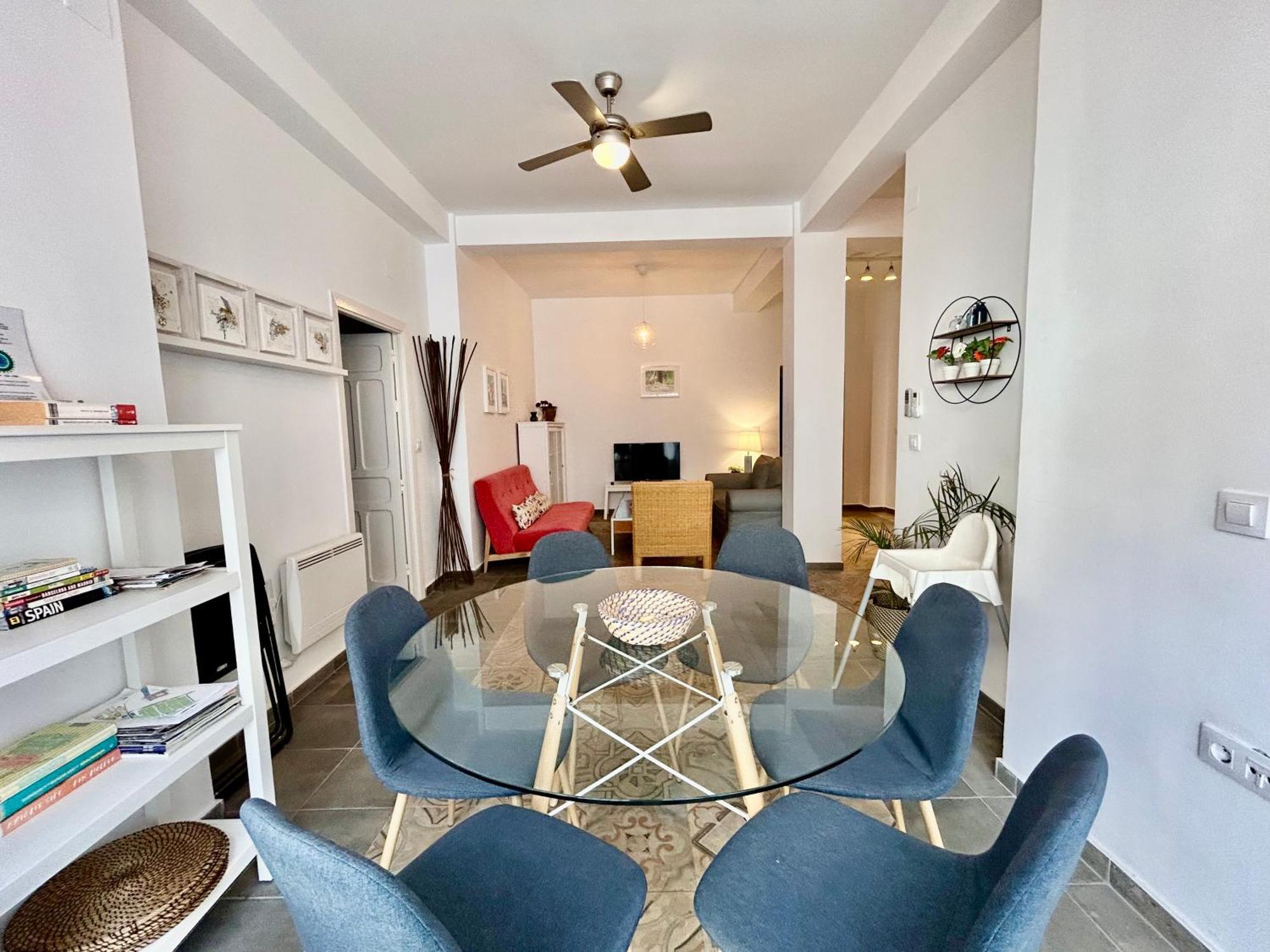 Acogedor Apt 8Pax 4Bdr 2Bth - Cozyhomesevilla1 Extérieur photo