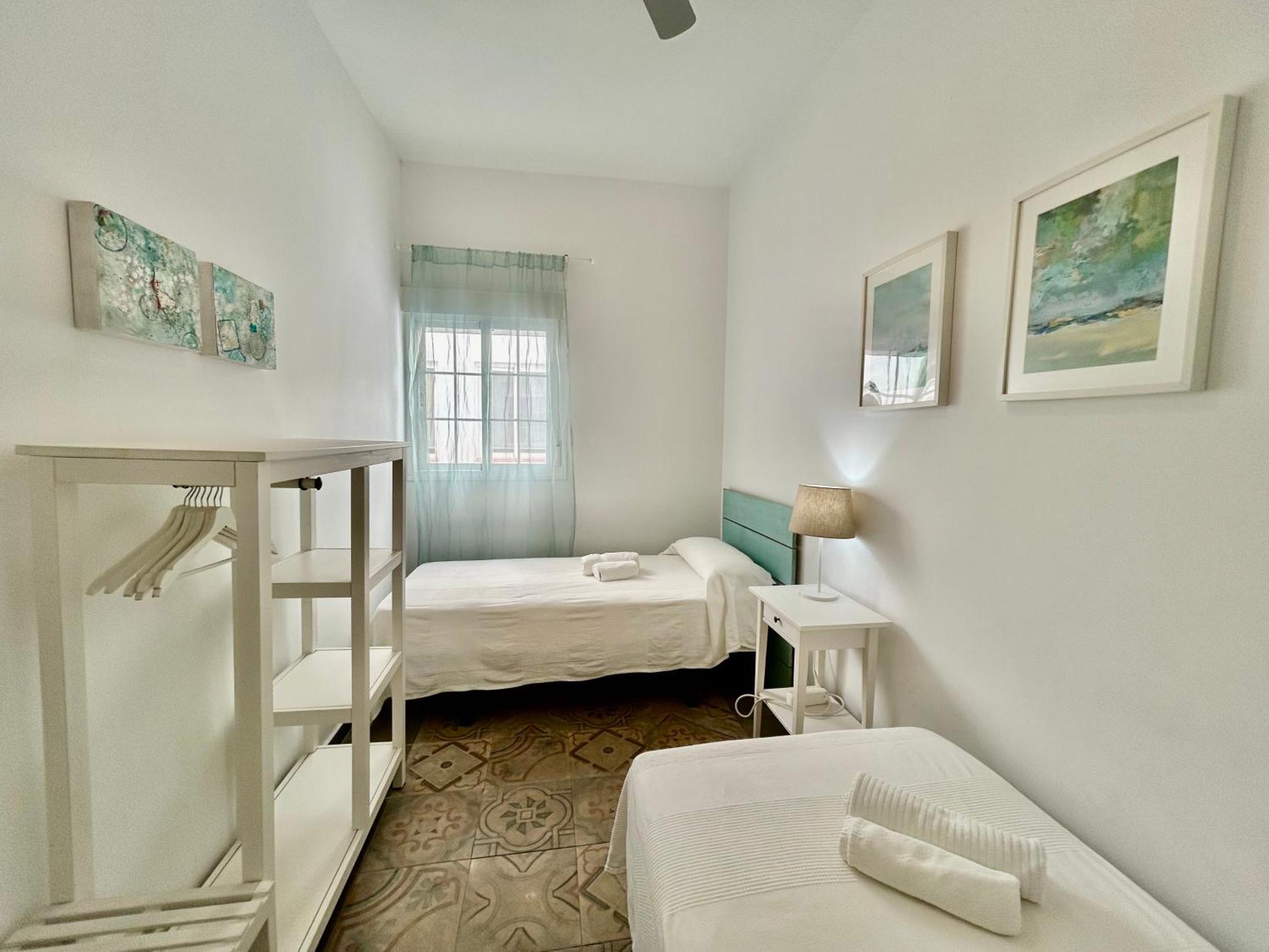 Acogedor Apt 8Pax 4Bdr 2Bth - Cozyhomesevilla1 Extérieur photo