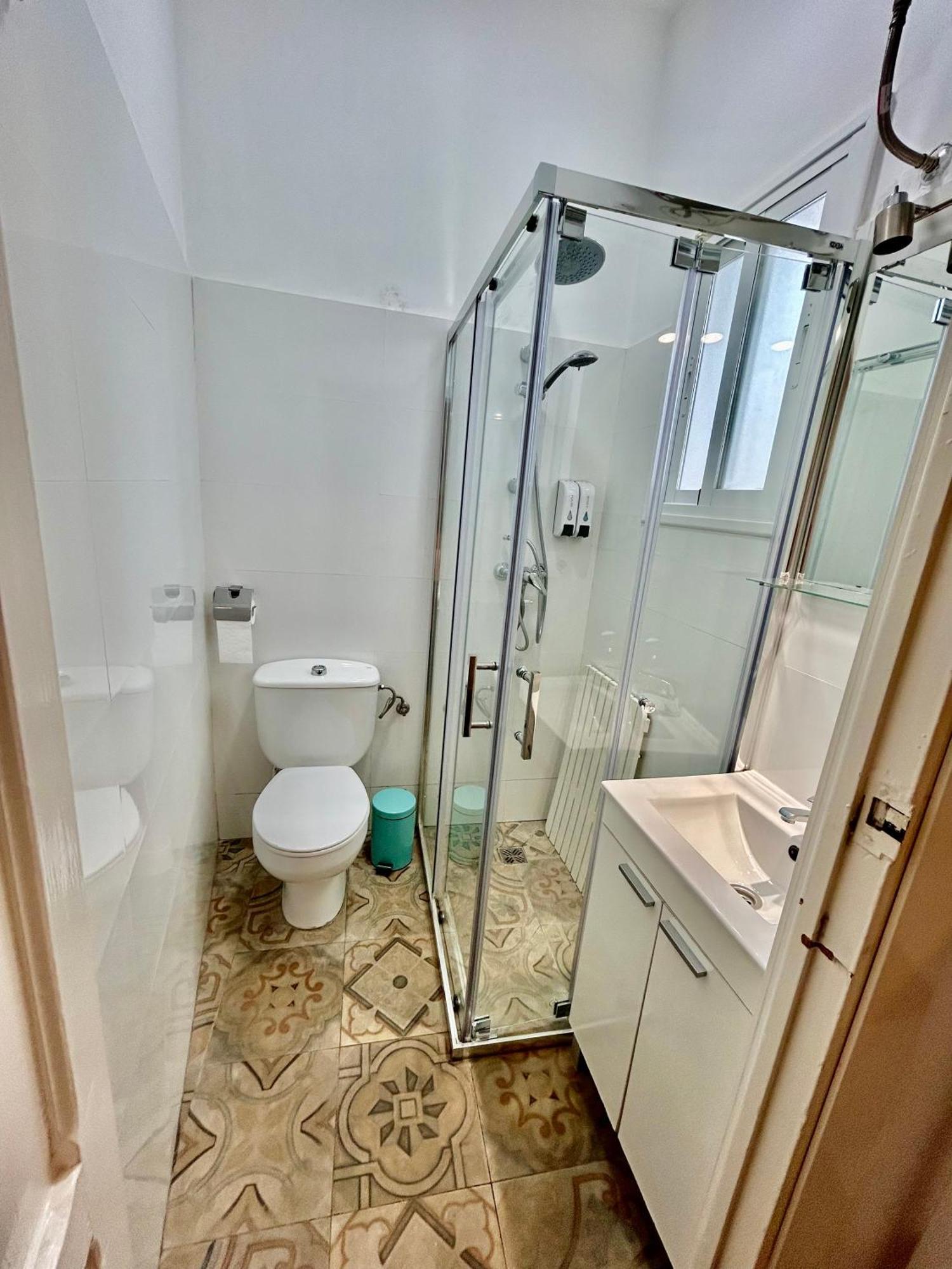 Acogedor Apt 8Pax 4Bdr 2Bth - Cozyhomesevilla1 Extérieur photo